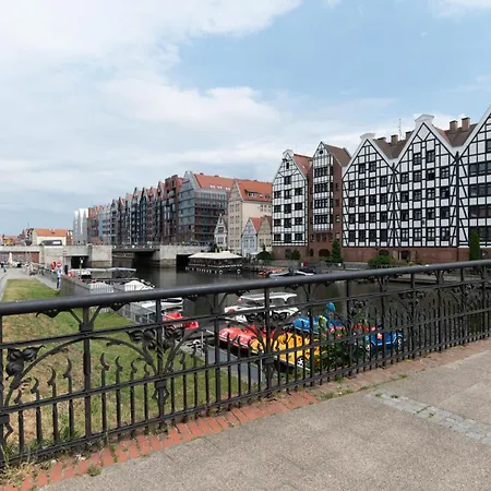 Cosmo - Old Town Apartment