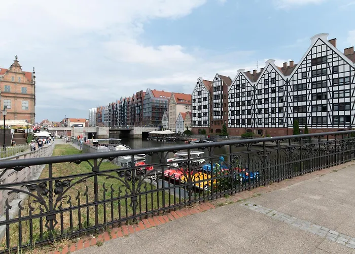 Cosmo - Old Town Apartment